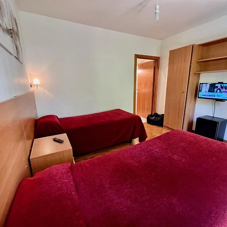 Hostal Madrazo Barcelona Bagian luar foto
