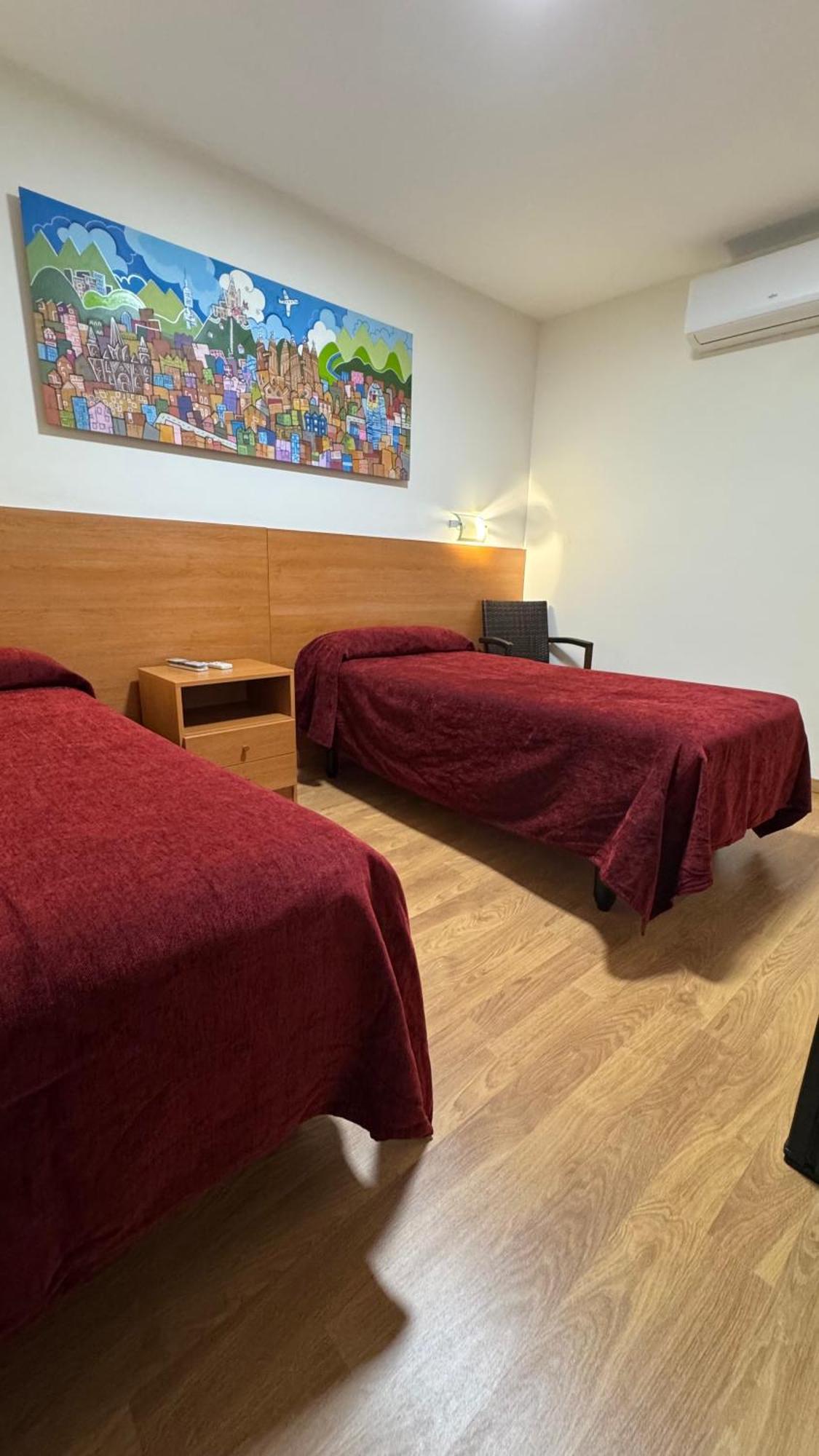 Hostal Madrazo Barcelona Bagian luar foto