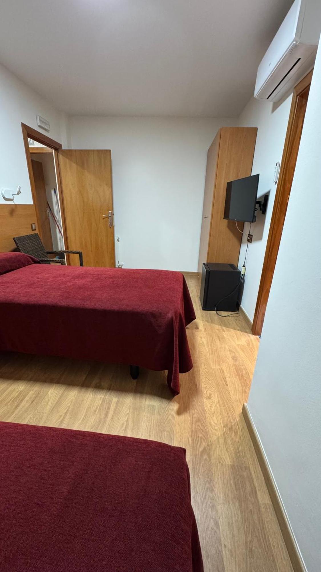 Hostal Madrazo Barcelona Bagian luar foto