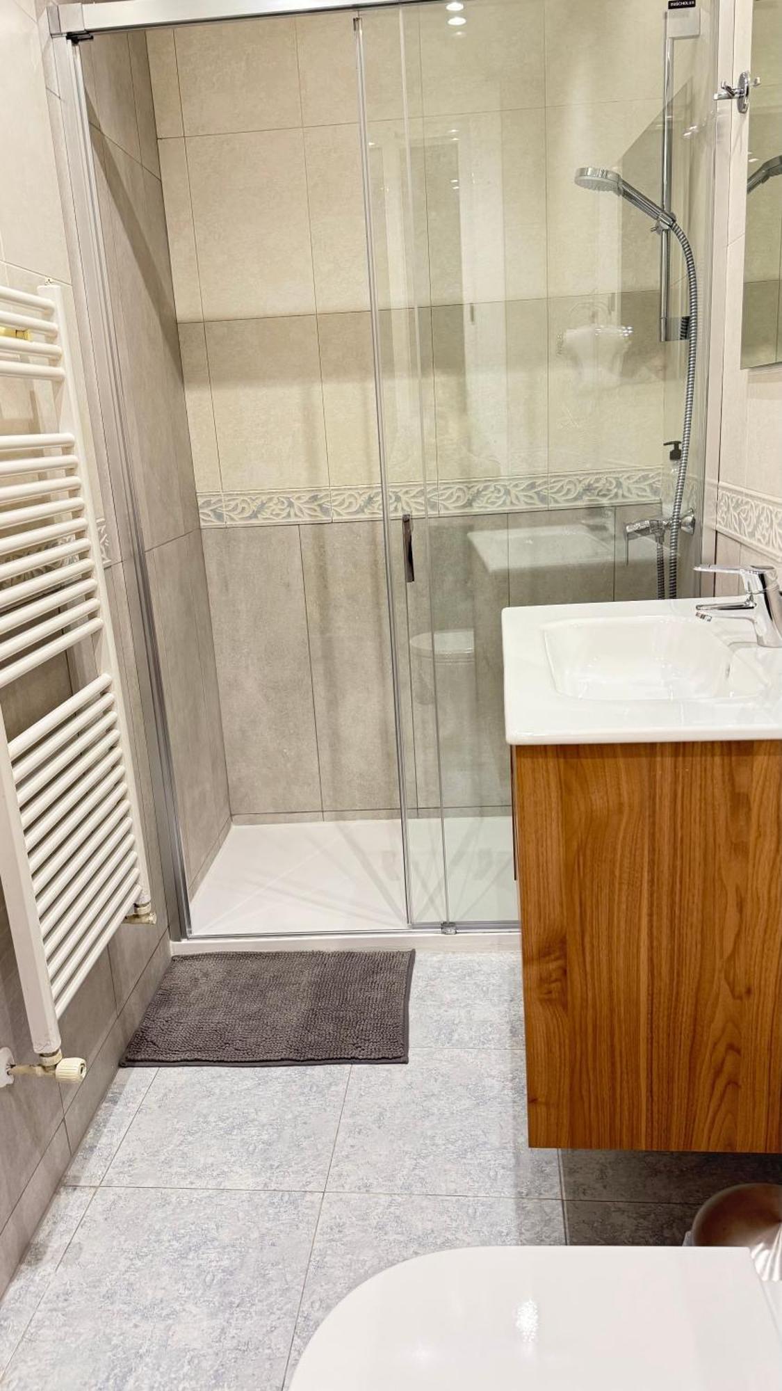 Hostal Madrazo Barcelona Bagian luar foto