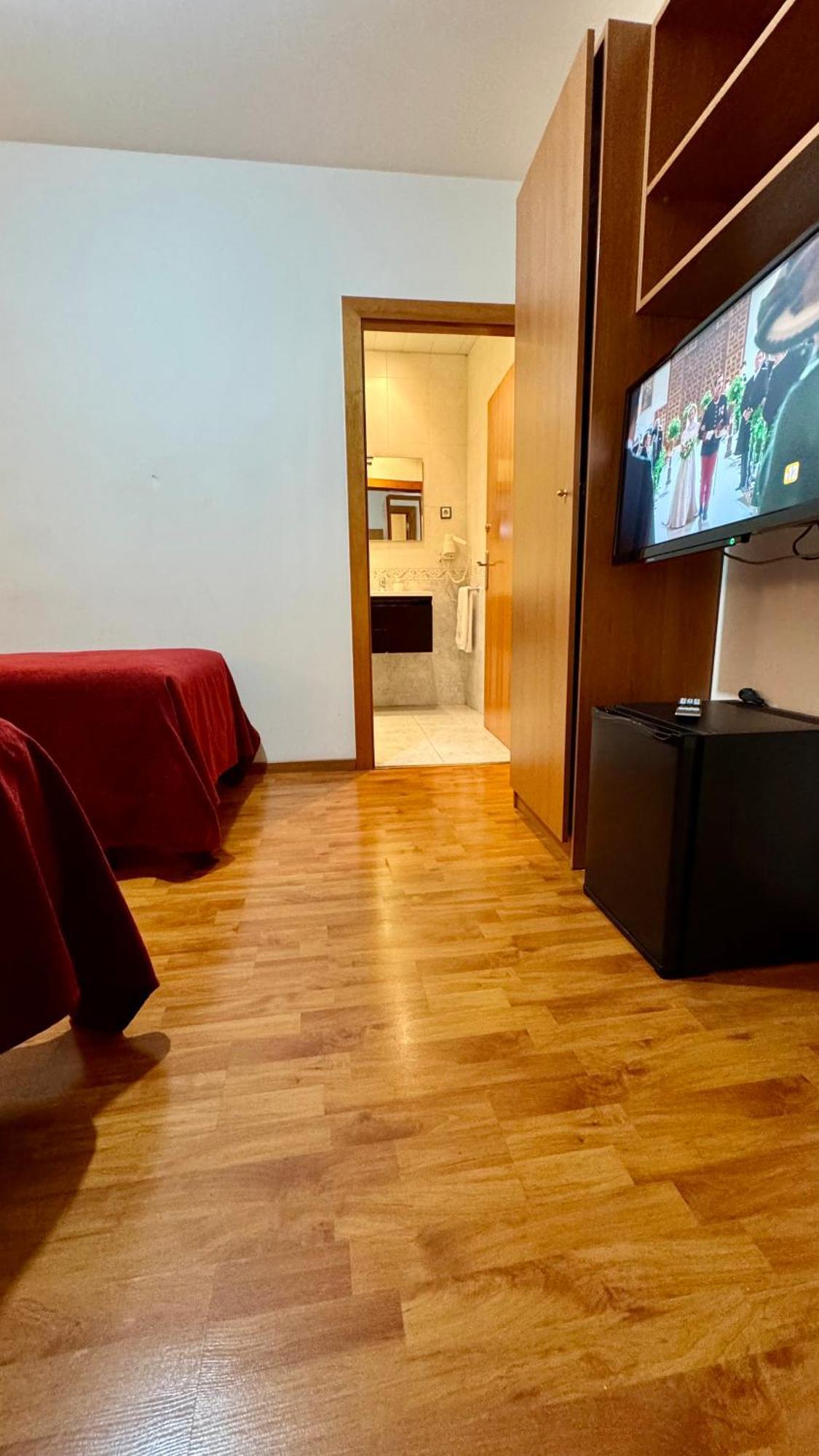 Hostal Madrazo Barcelona Bagian luar foto