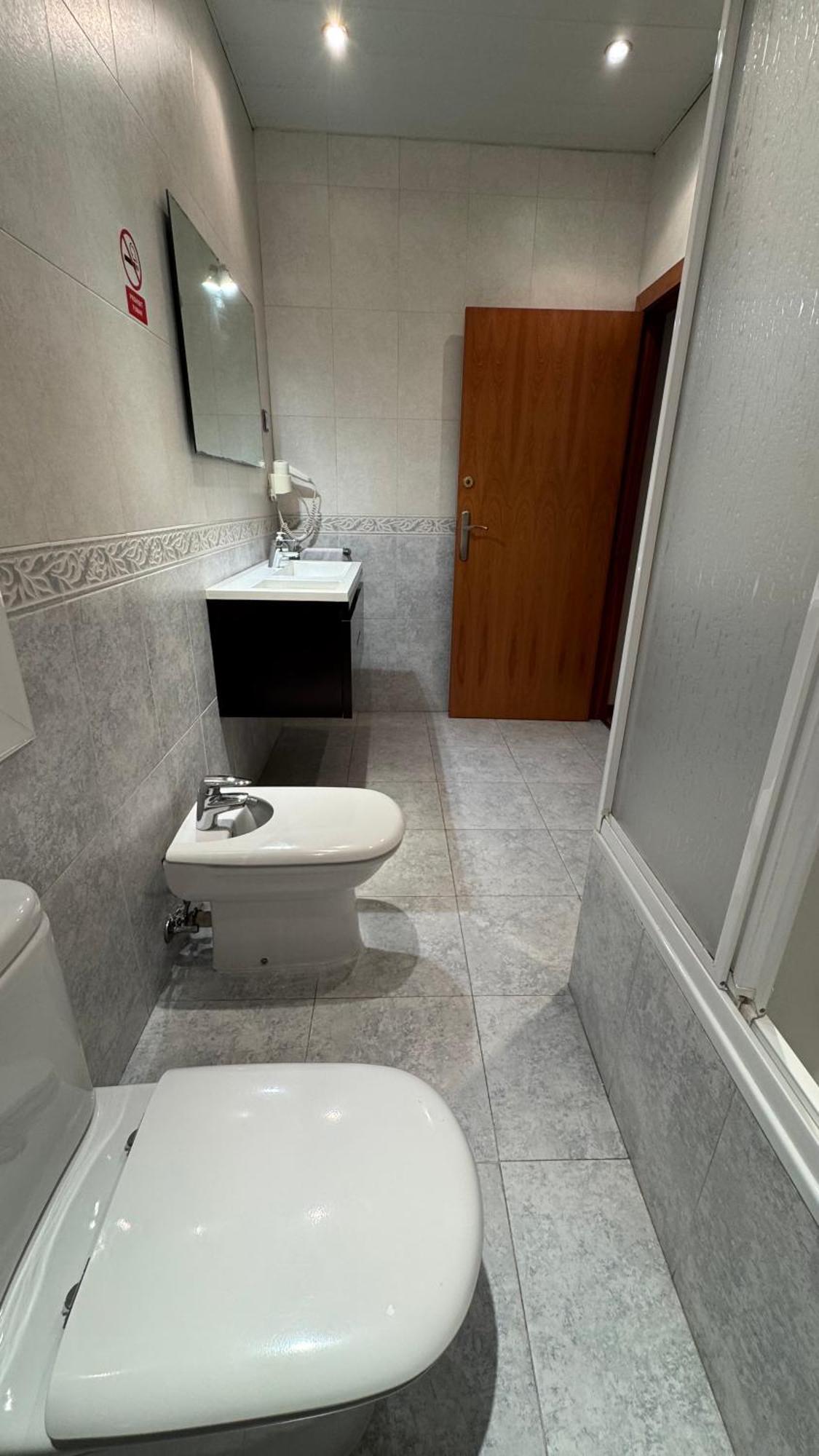 Hostal Madrazo Barcelona Bagian luar foto