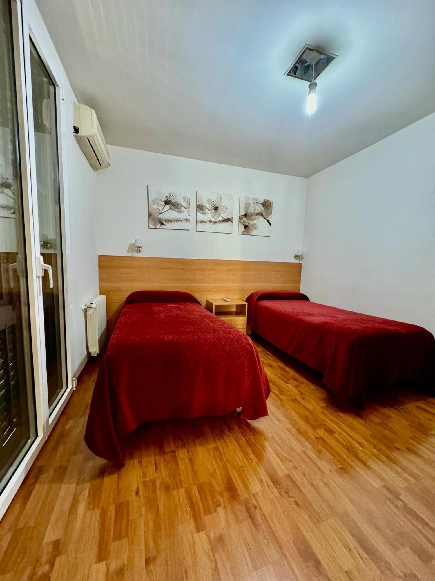 Hostal Madrazo Barcelona Bagian luar foto