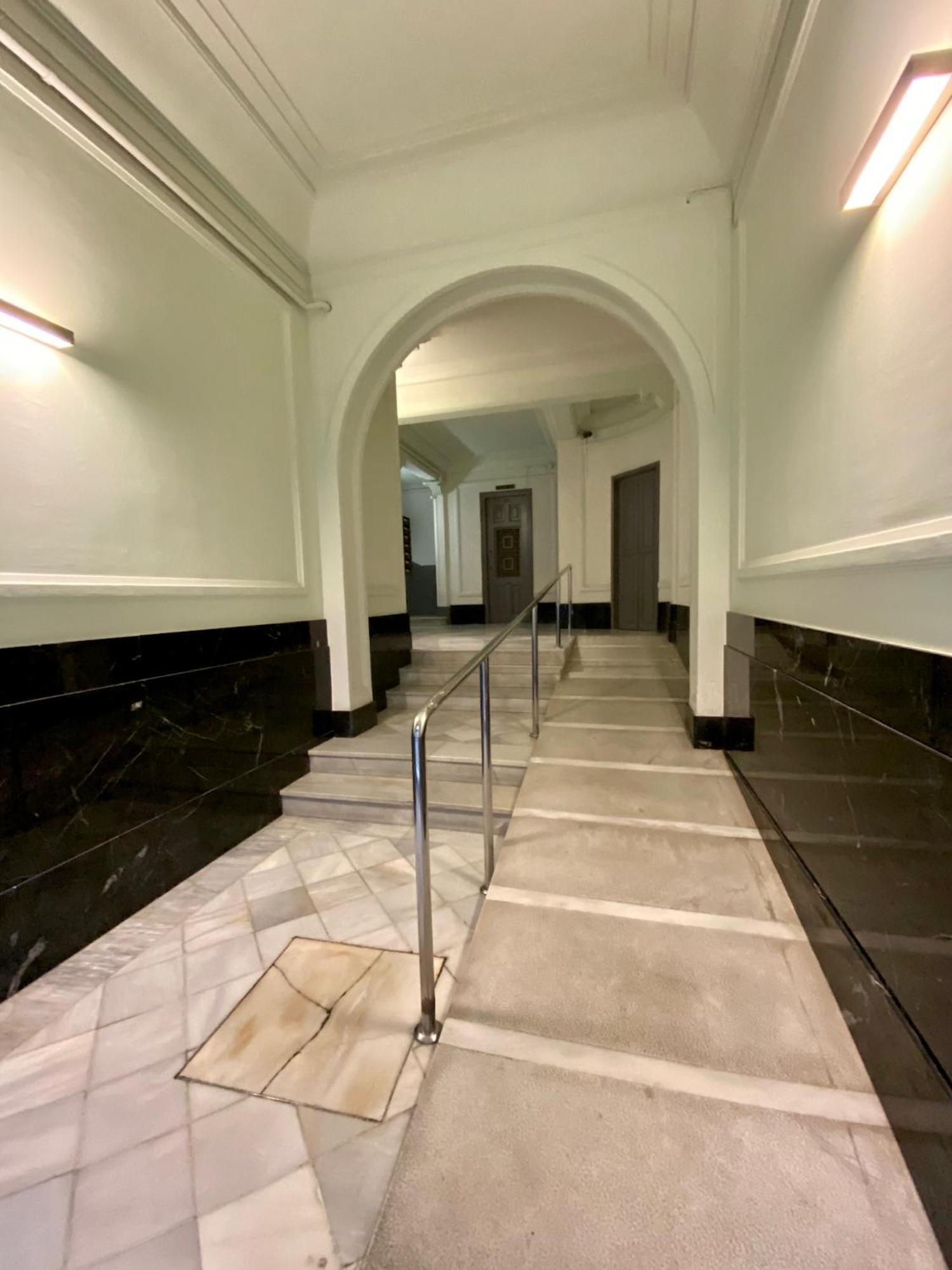 Hostal Madrazo Barcelona Bagian luar foto