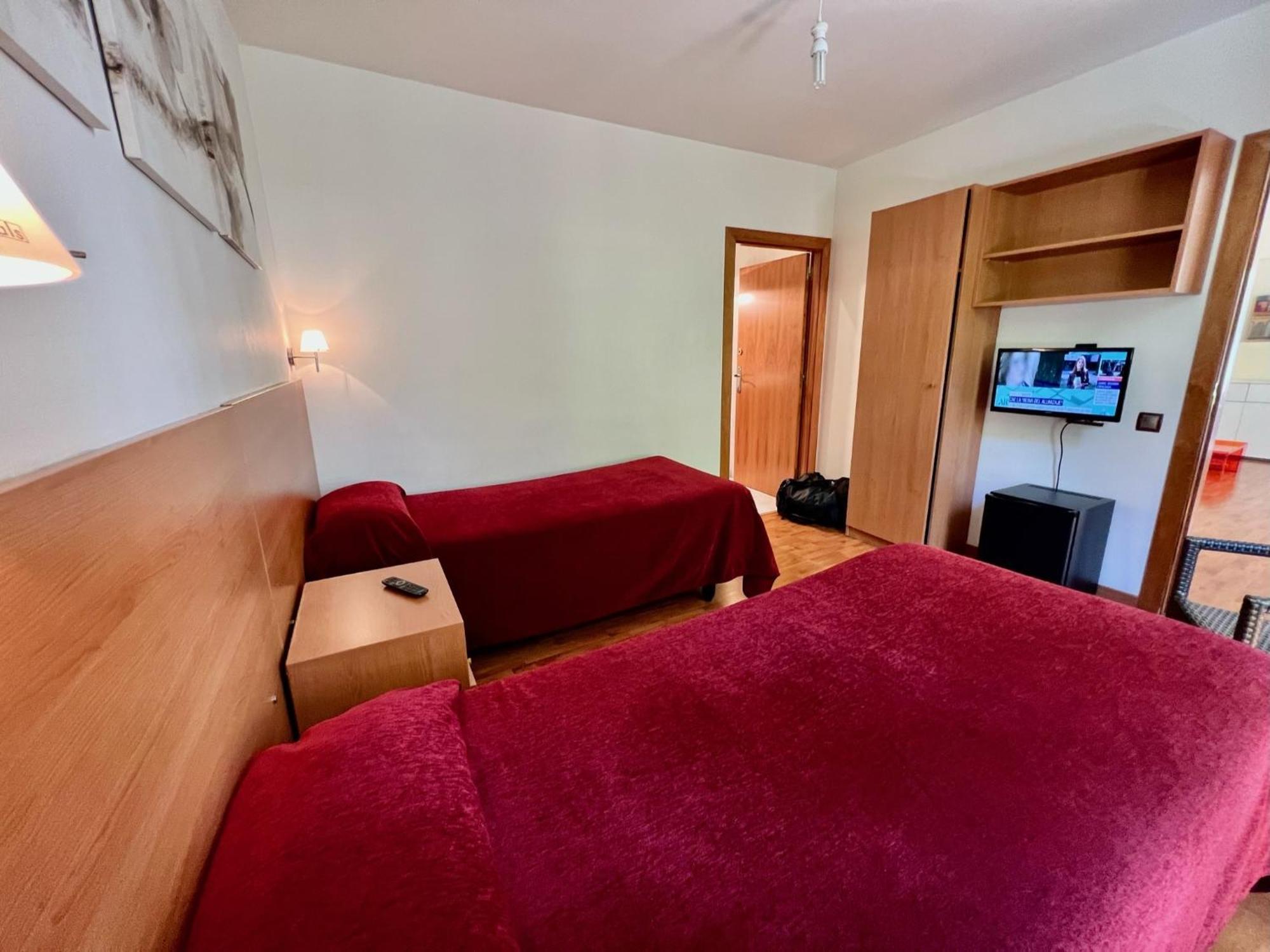 Hostal Madrazo Barcelona Bagian luar foto