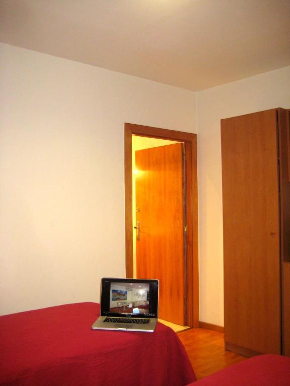 Hostal Madrazo Barcelona Ruang foto