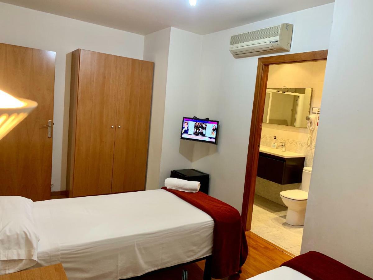 Hostal Madrazo Barcelona Bagian luar foto